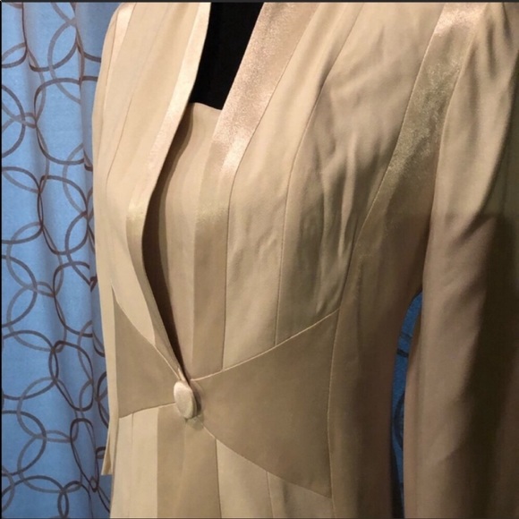 D. J. Summers Cream Colored Blazer EUC - Picture 6 of 7